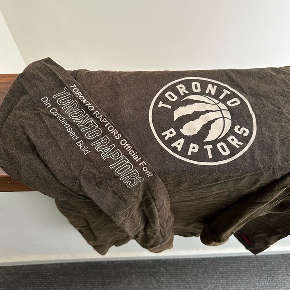 Nike men’s Long Sleeve Raptor tee - Picture 4 of 4